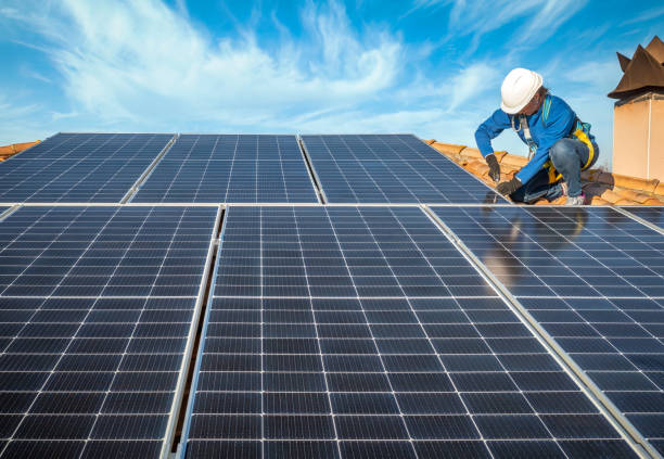 Best Roof Insulation Installation  in Santa Fe Springs, CA